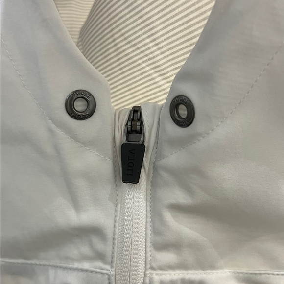 Vuori Outdoor Trainer Shell Athletic Jacket White Linen Texture XS - Picture 6 of 10